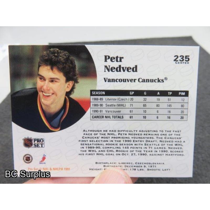 Q-1: Autographed Linden & Nedved Hockey Cards – 1991 – 2 Items