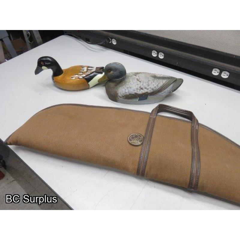 Q-117: Padded Rifle Case & Two Duck Decoys – 3 Items