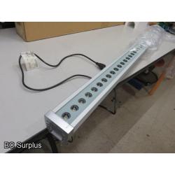 Q-356: LED Linear Light Bar Wall Washer – White – Unused