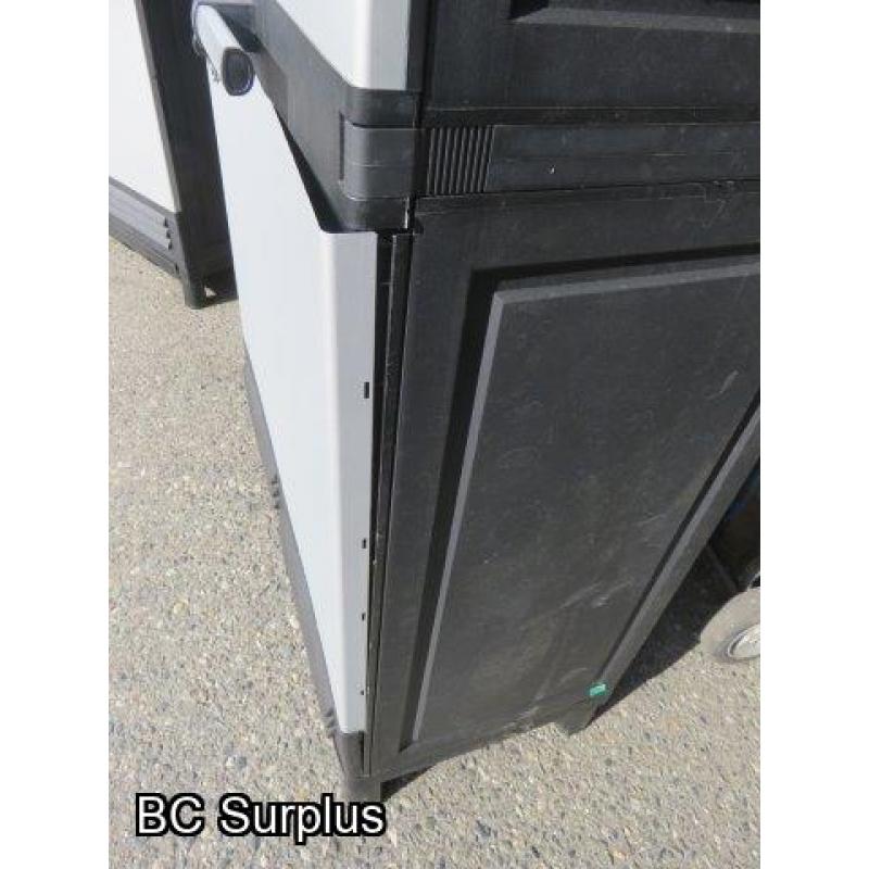 Q-414: Husky 2-Door Storage Cabinet with Keys