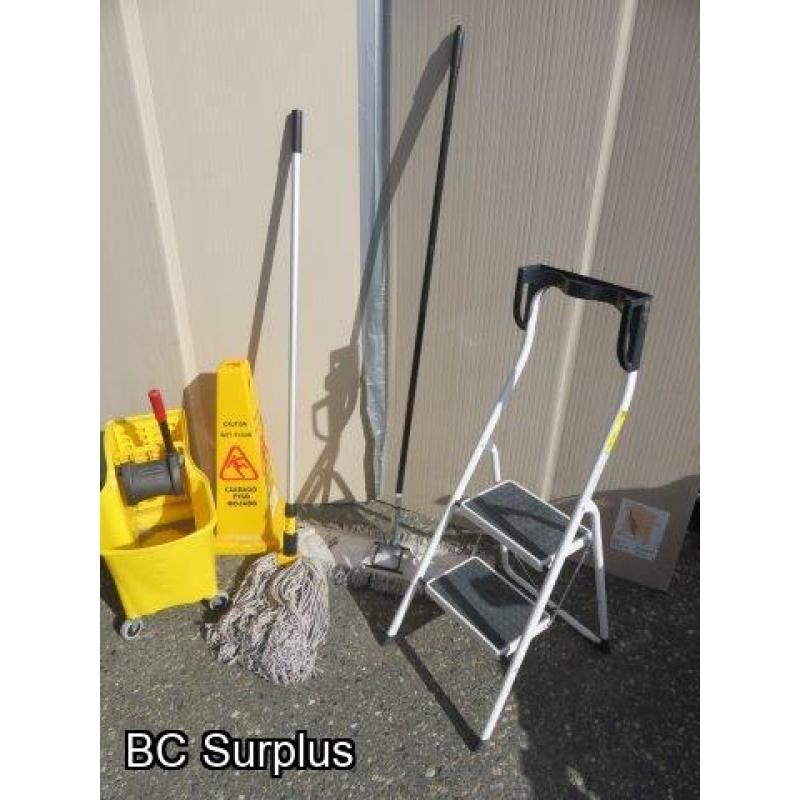 Q-427: Mop Bucket; Broom; Step Ladder – 1 Lot