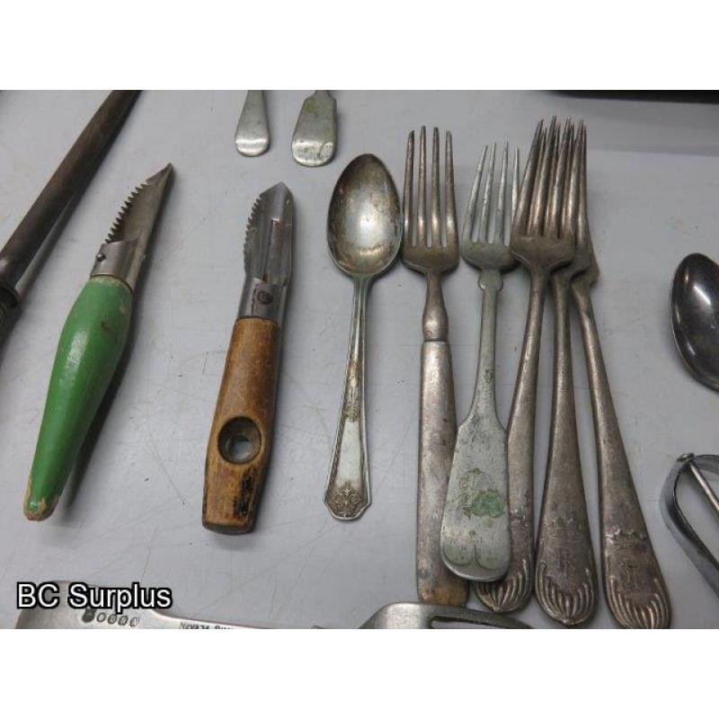 Q-501: Vintage Flatware & Cutlery – Some Sets – 1 Lot