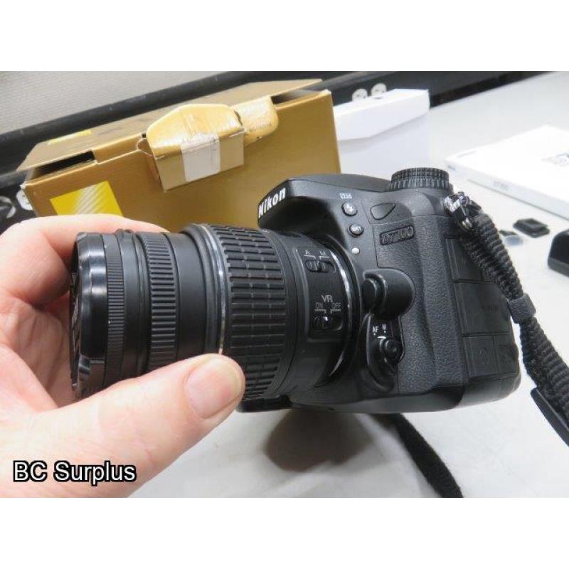 Q-561: Nikon D7100 Digital Camera; 24.2 Mega Pixel with Charger