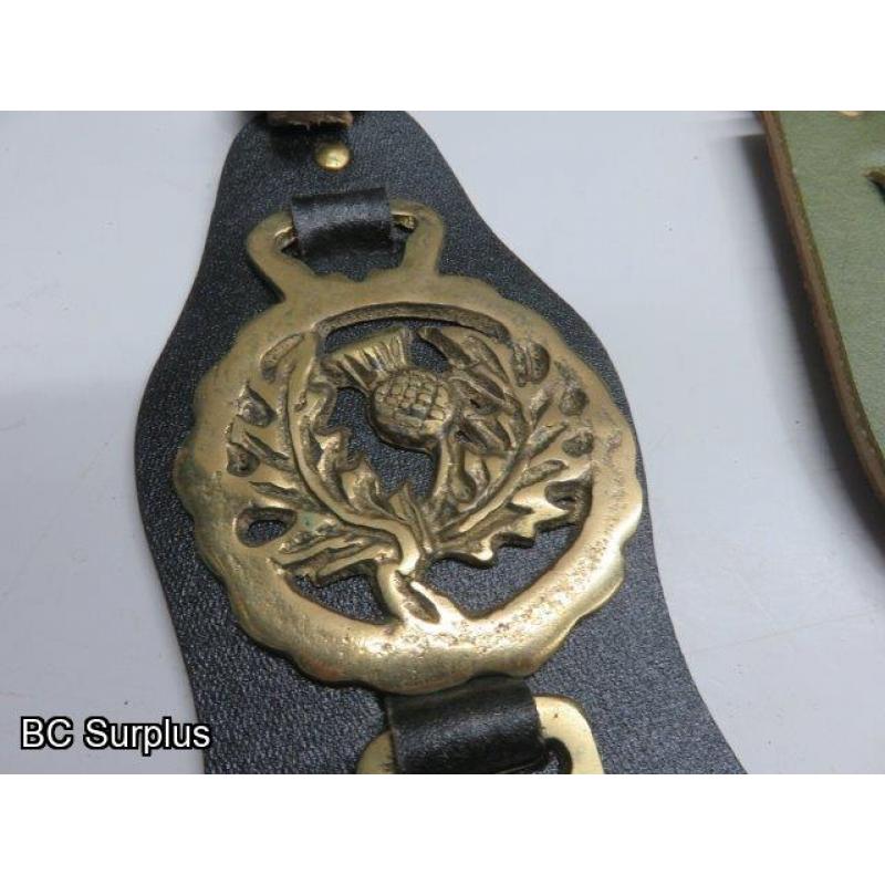 Q-600: Vintage Horse Brass & Leather Straps – 1 Lot