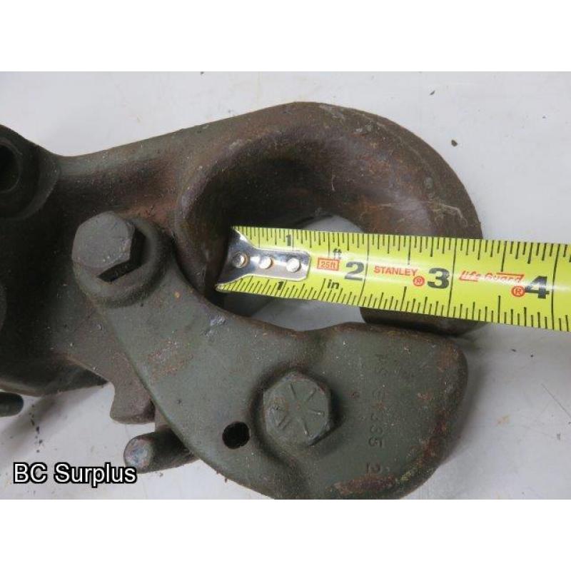 R-354: Military Style Pintle Hitches – Used – 2 Items