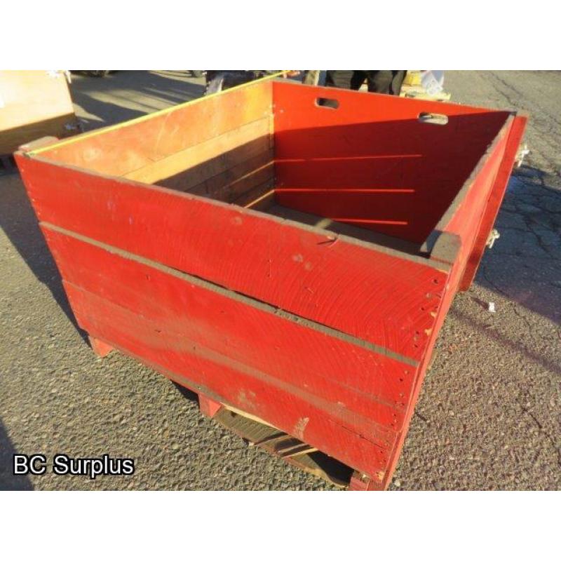 R-578: Heavy Duty Wooden Shipping Pallet – Red