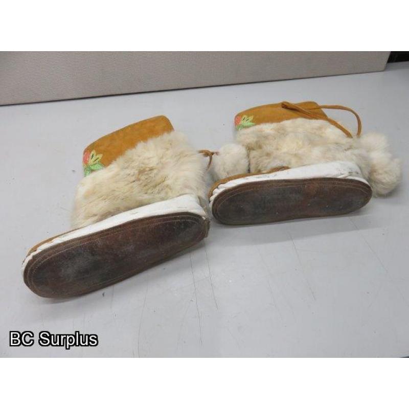 S-7: Beaded Vintage Leather Moccasins – 1 Pair