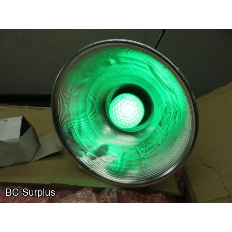 S-593: LED Colour Light Bulbs – Green – 76 Items