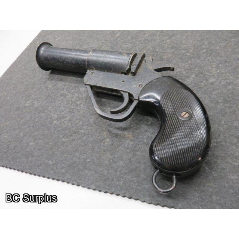 S-641: Vintage Flare Gun