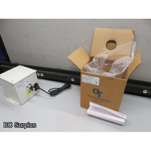 T-250: Opto Technology EL700 Laser Projector – Orange – Boxed
